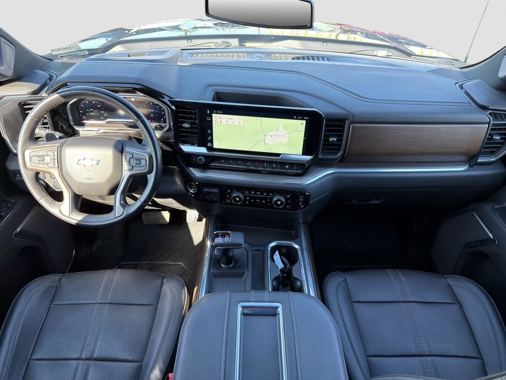 Used 2022 Gray Chevrolet High Country image 27
