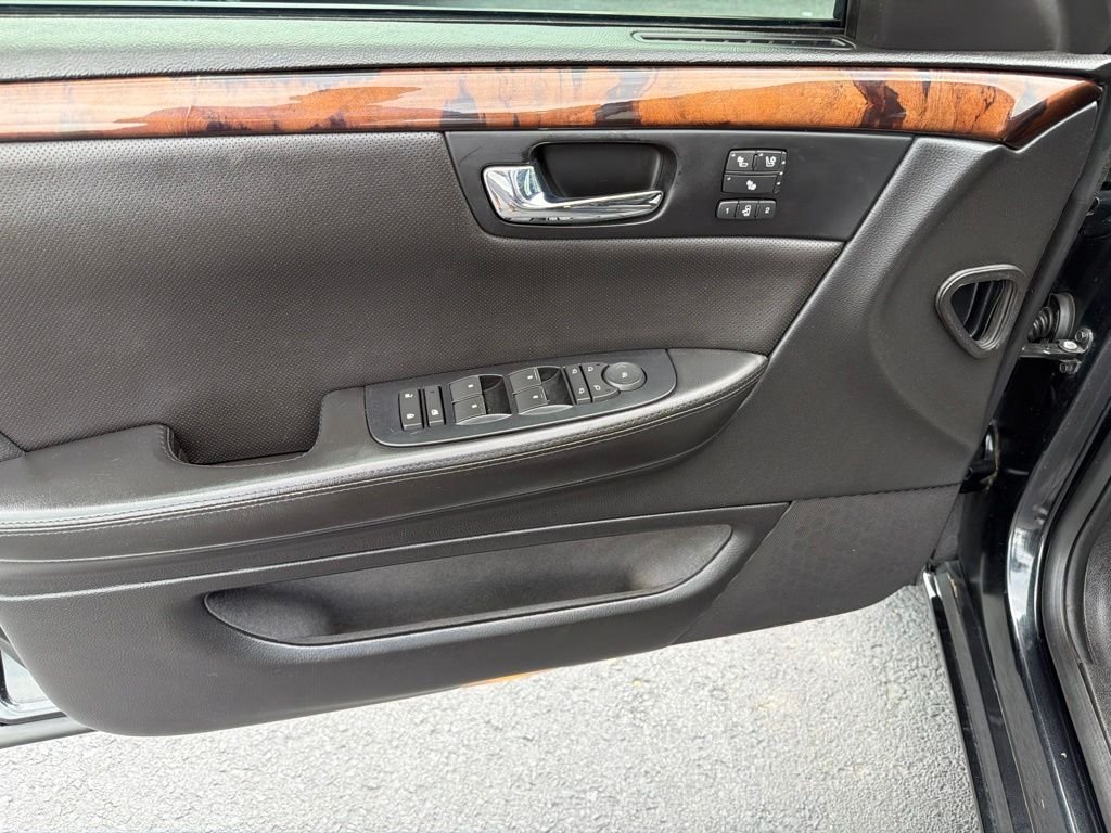 Used 2008 Black Cadillac Base image 9