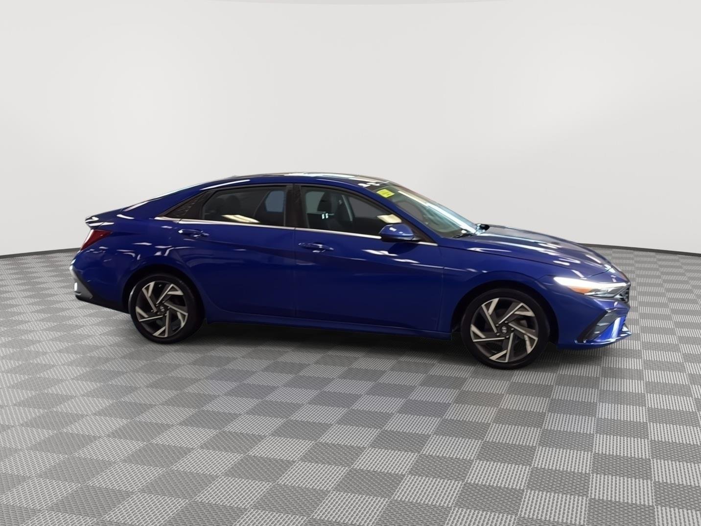 Used 2024 Intense Blue Hyundai SEL image 4