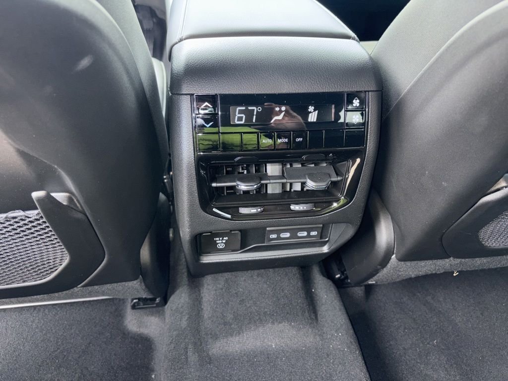 New 2026 Silver Zynith Exterior Paint Jeep Laredo image 20