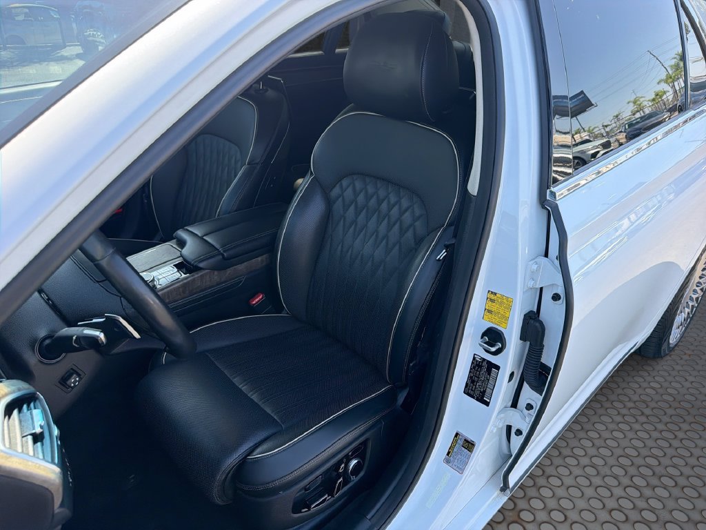 Used 2020 White Genesis 5.0 Ultimate image 13