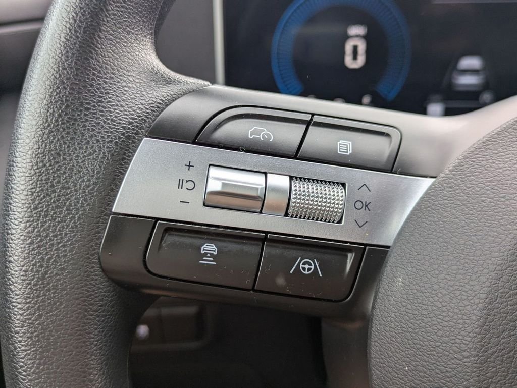 Certified Used 2025 Silver Hyundai SEL image 17