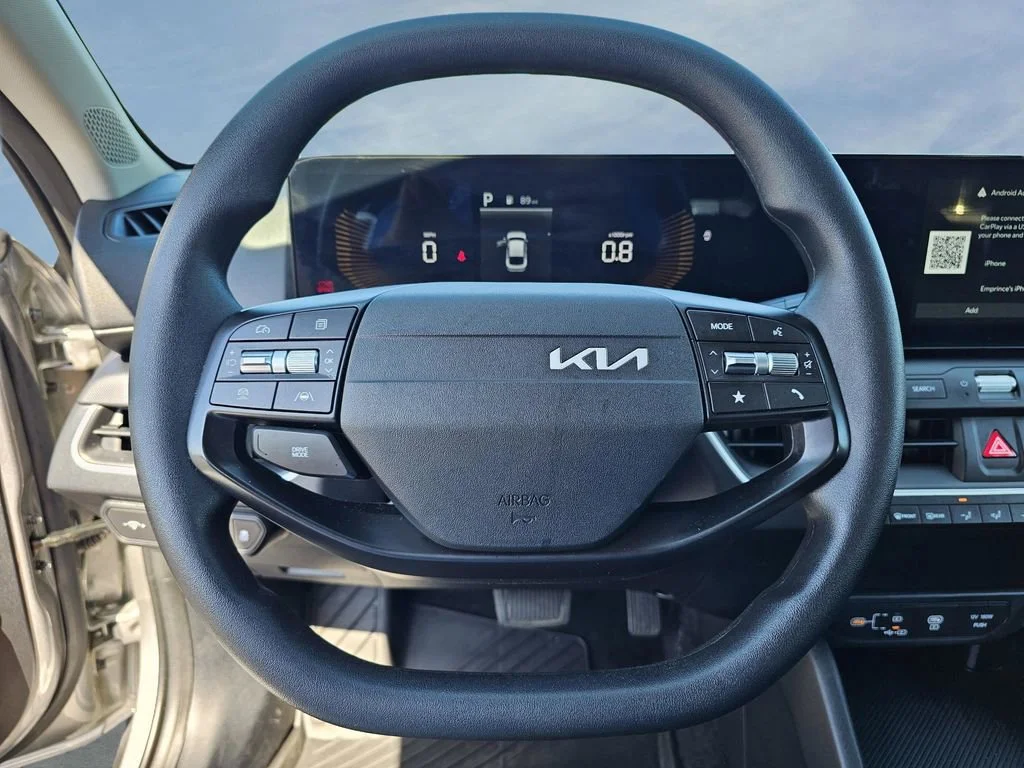Used 2025 Steel Gray Kia LXS image 18