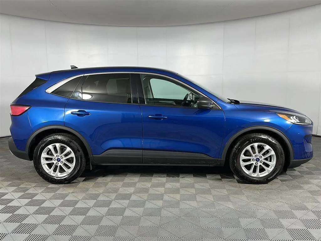 Used 2022 Atlas Blue Ford SE image 26