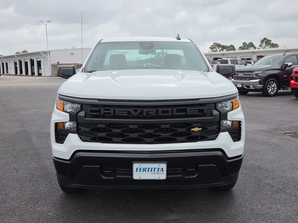 New 2026 Summit White Chevrolet WT image 18