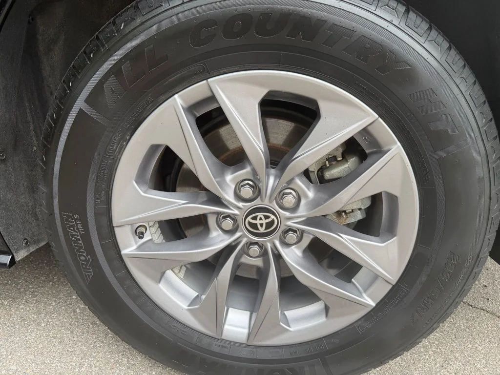 Used 2025 Midnight Black Metallic Toyota XLE image 25