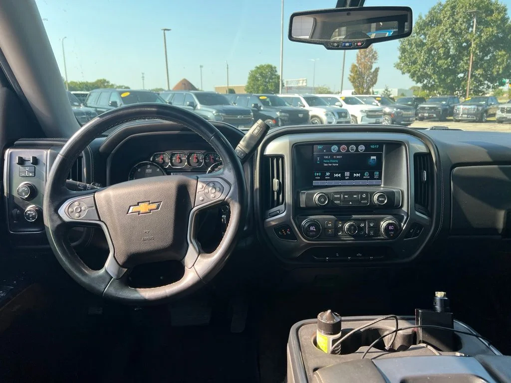 Used 2017 White Chevrolet LTZ image 7