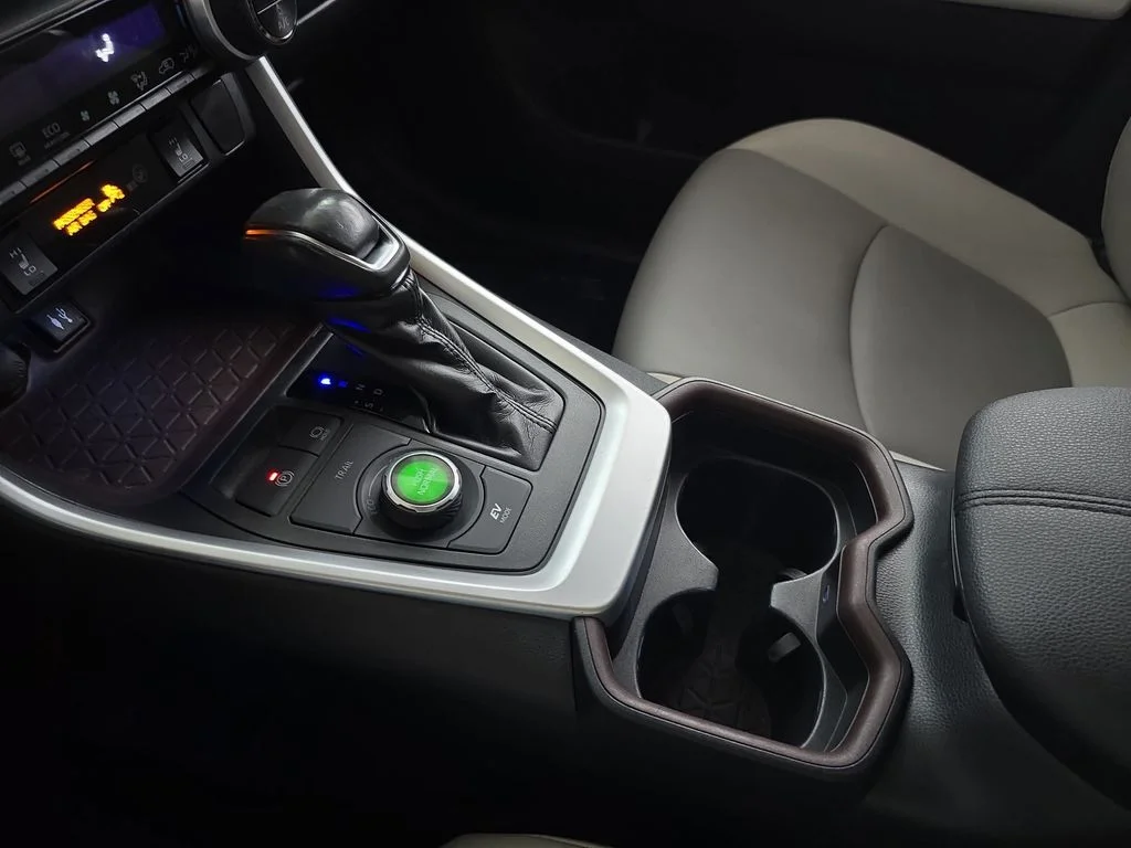 Used 2019 Gray Toyota Limited image 28