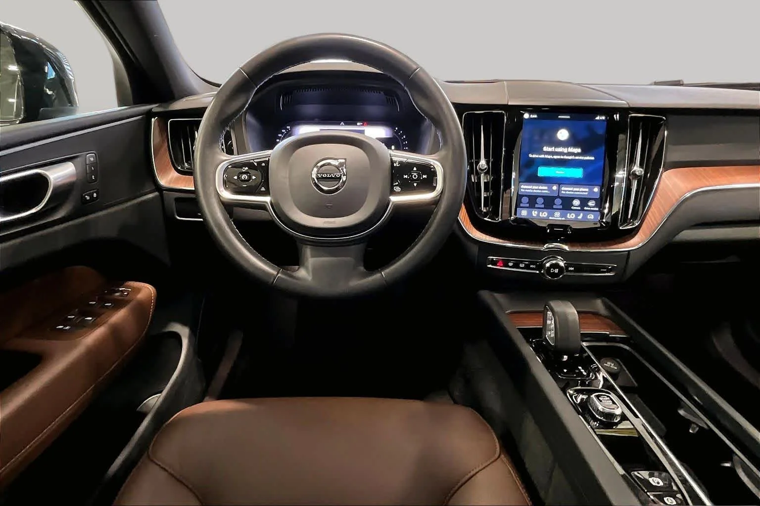 Certified Pre-Owned 2024 Volvo XC60 Plus