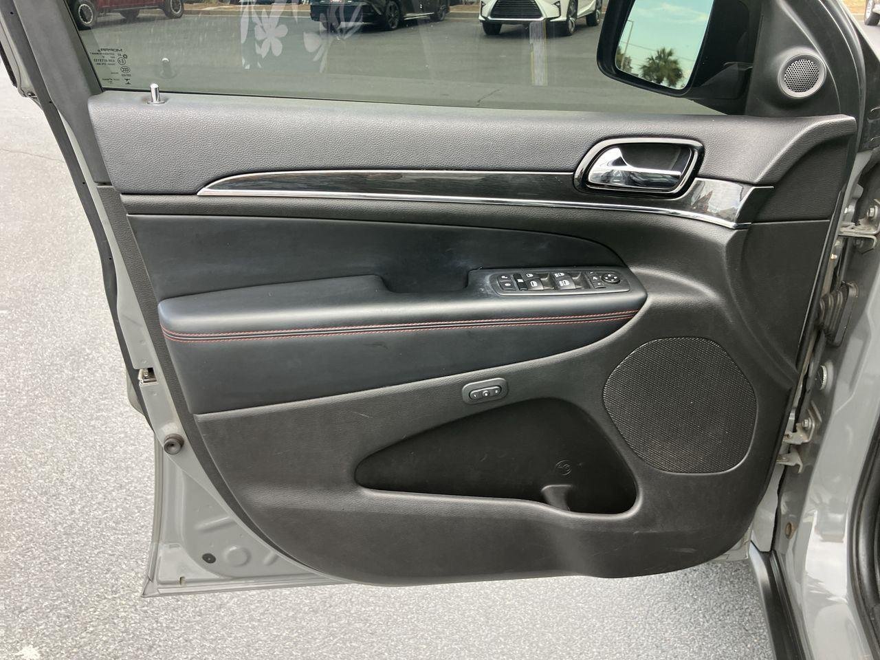 Used 2020 Gray (Sting-Gray Clearcoat) Jeep Trailhawk image 14