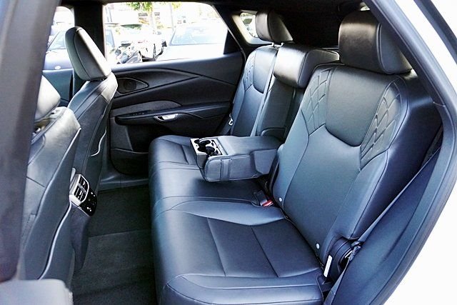 Used 2024 White Lexus 350 image 17