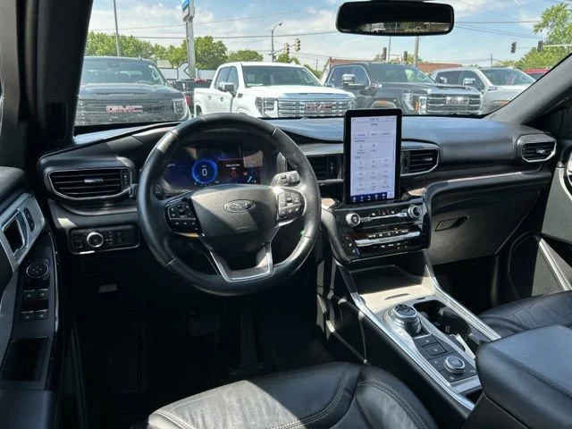 Used 2023 White Ford Platinum image 29