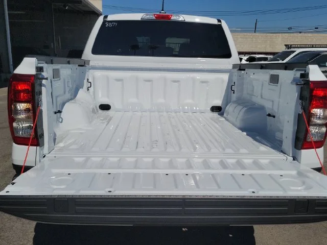 New 2026 Oxford White Ford XL image 8
