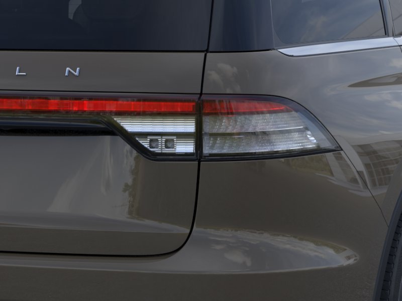 New 2026 Harbor Gray Clearcoat Lincoln Reserve® image 50