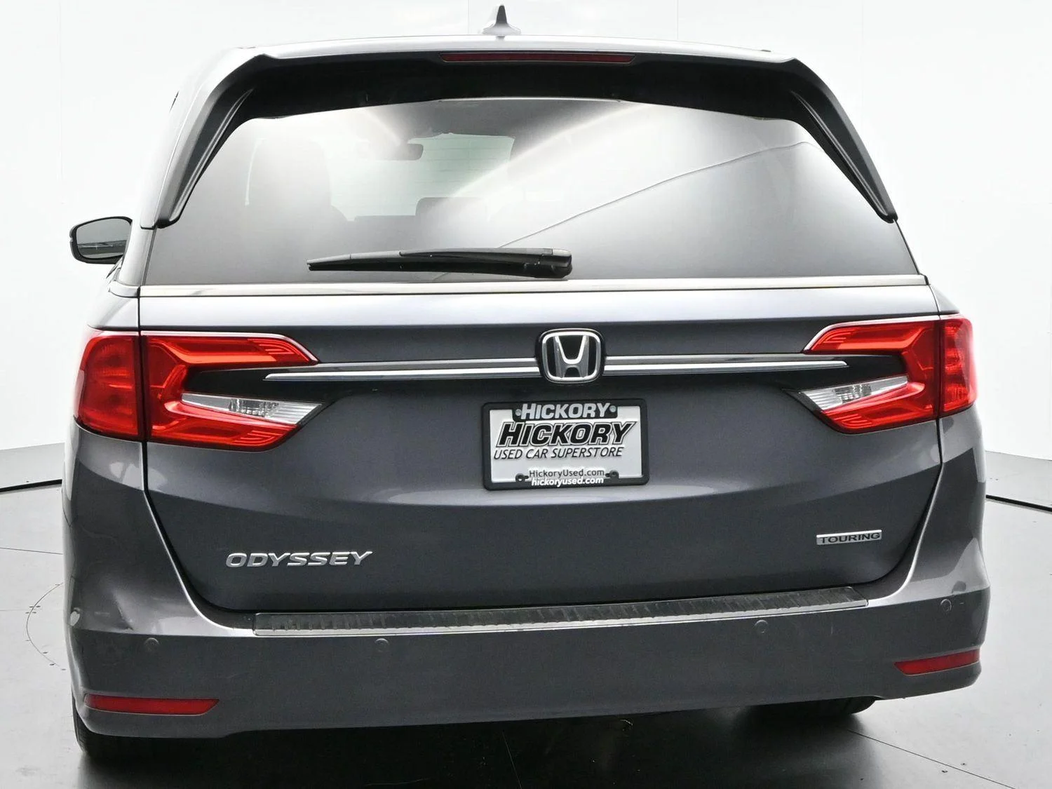 Used 2023 Modern Steel Metallic Honda Touring image 6