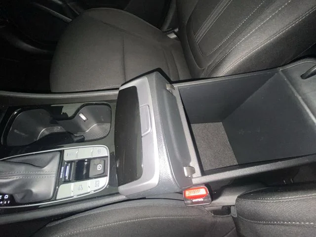 Used 2025 Gray Hyundai SEL image 21
