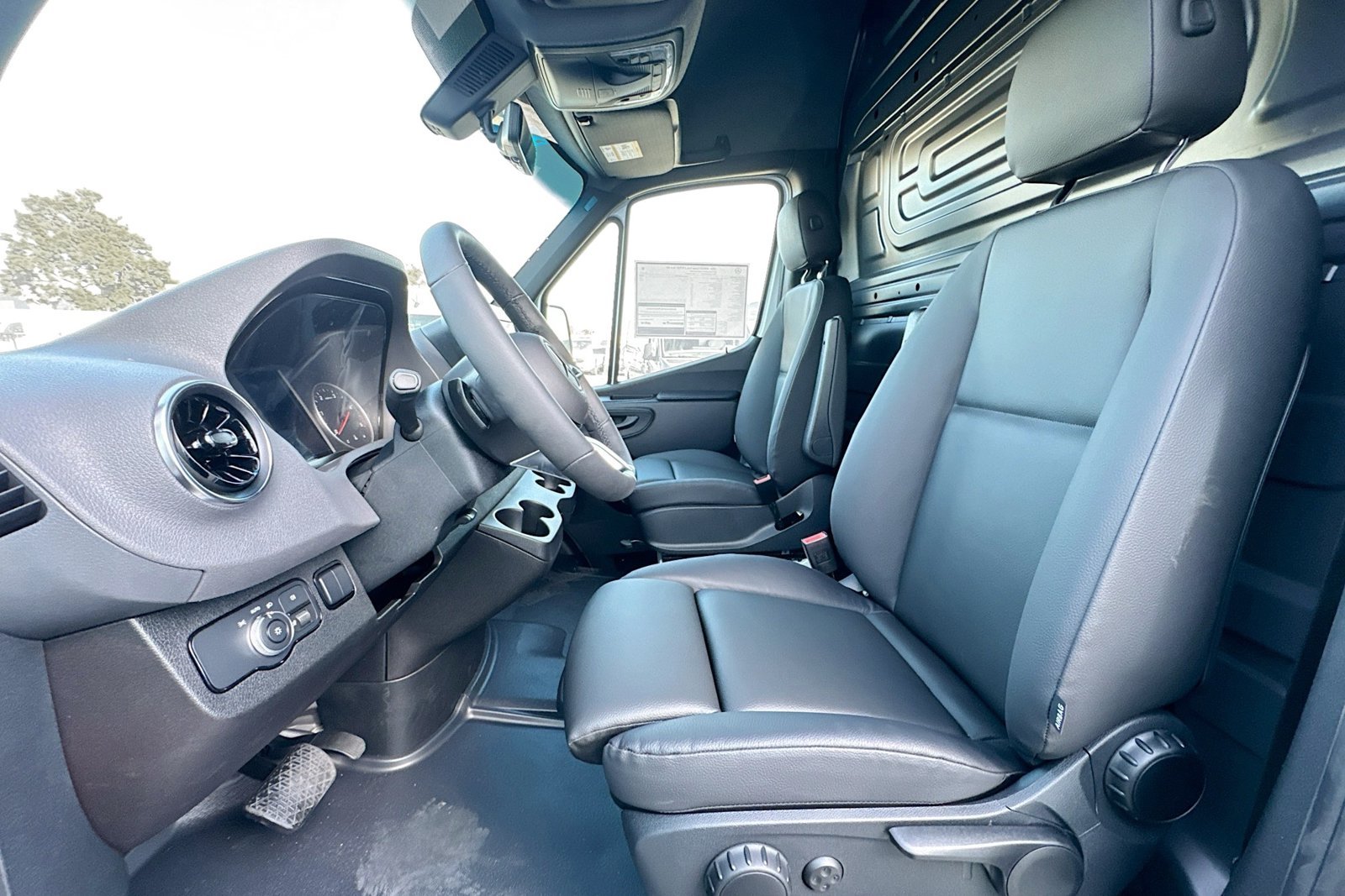 New 2026 Arctic White Mercedes-Benz  image 18