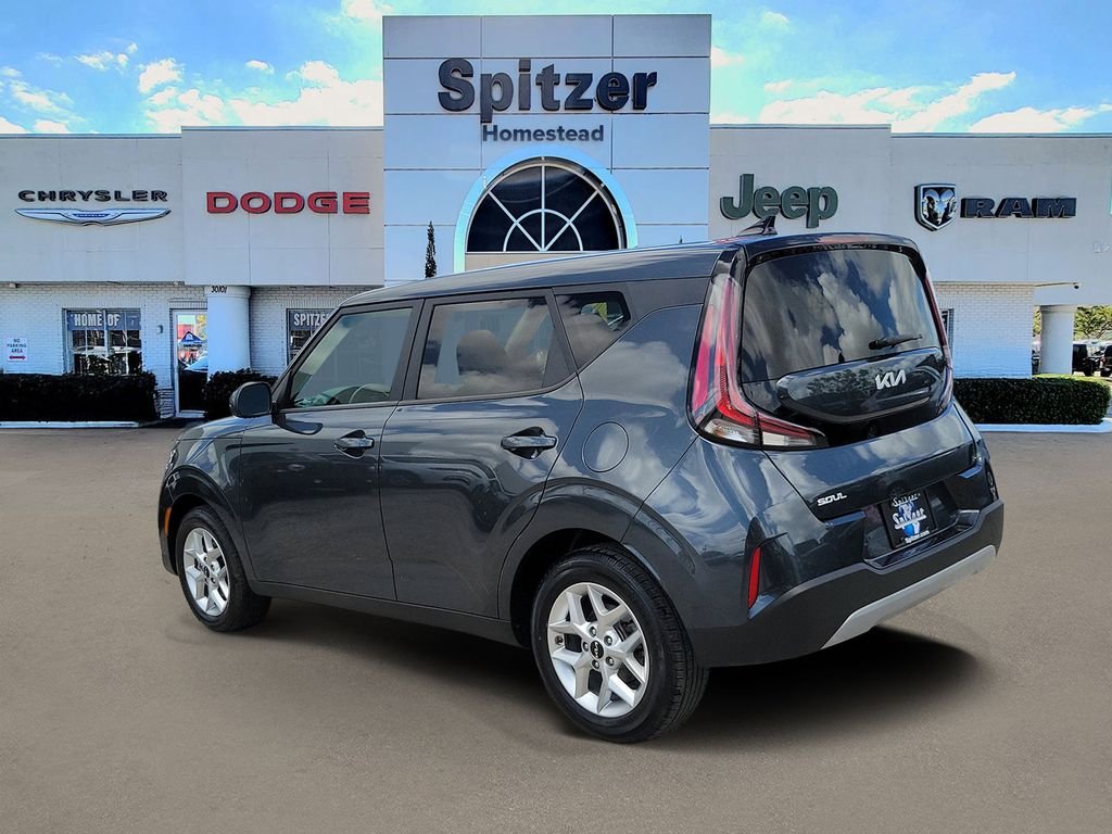 Used 2024 Gray Kia LX image 3