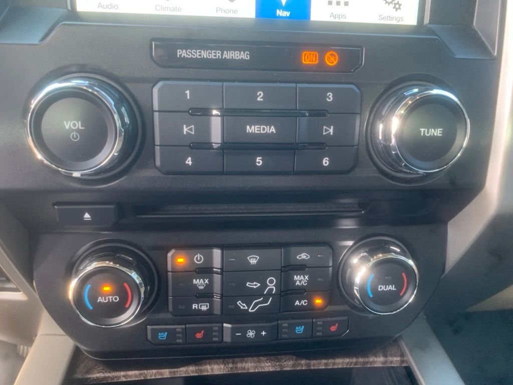 Used 2017 White Ford Lariat image 22