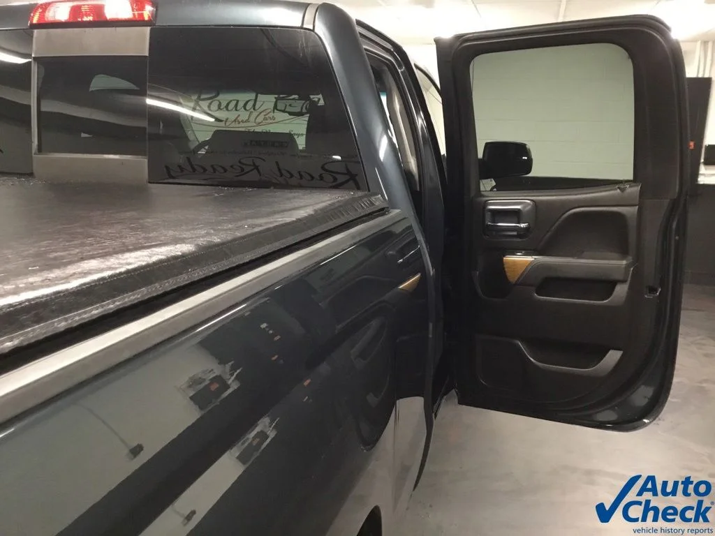 Used 2018 Gray Chevrolet LTZ image 39