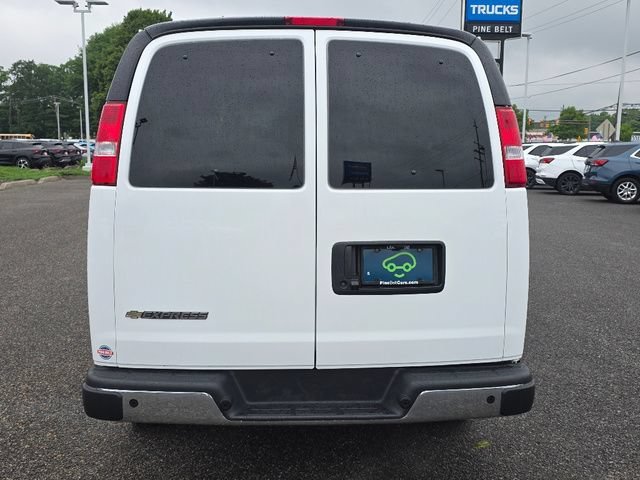 2025 Chevrolet Express Passenger LT - Photo 15