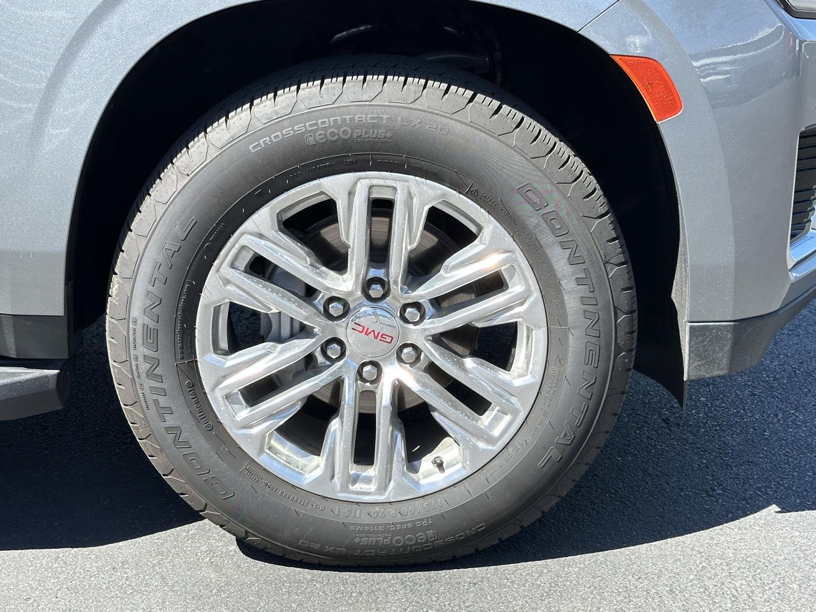 2023 GMC Yukon SLT - Photo 23