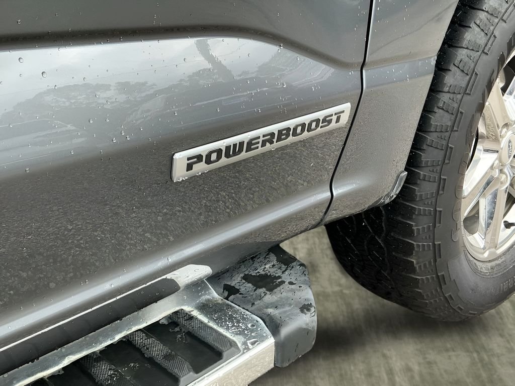 Used 2025 Gray Ford XLT image 37