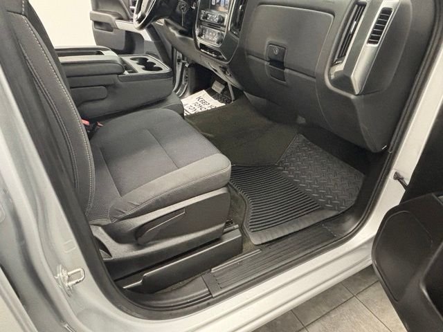 Used 2018 Silver Chevrolet LT image 29