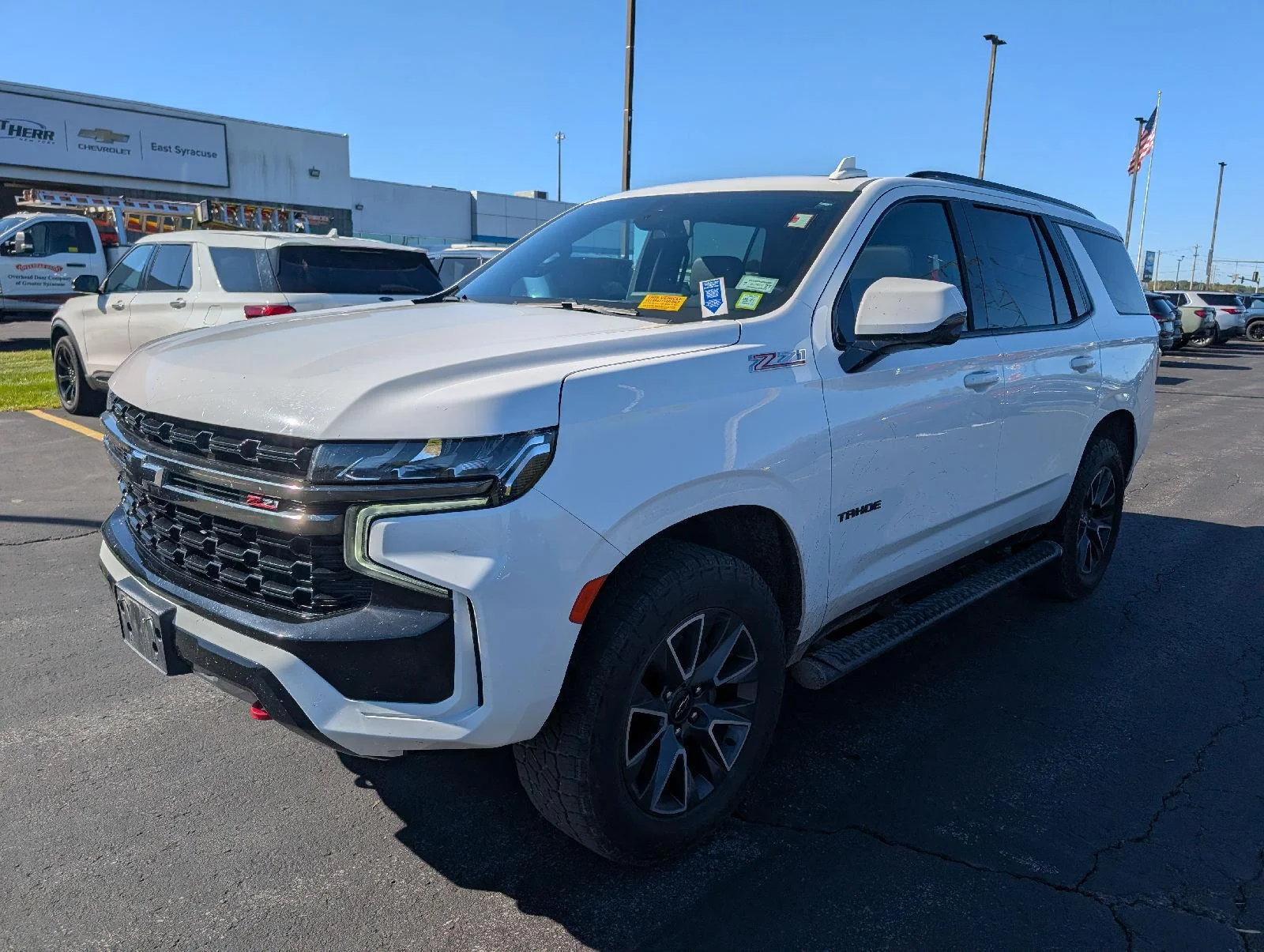 Used 2022 Summit White Chevrolet Z71 image 4