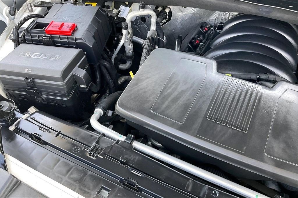 Used 2022 White Chevrolet RST image 32