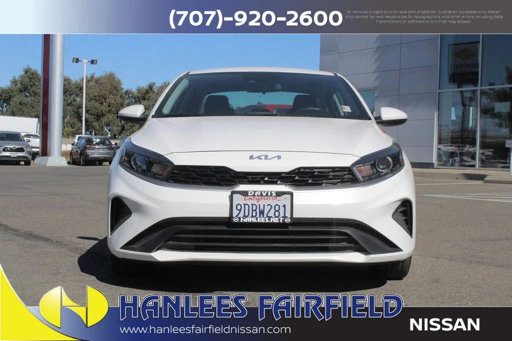 Used 2023 White Kia LXS image 4