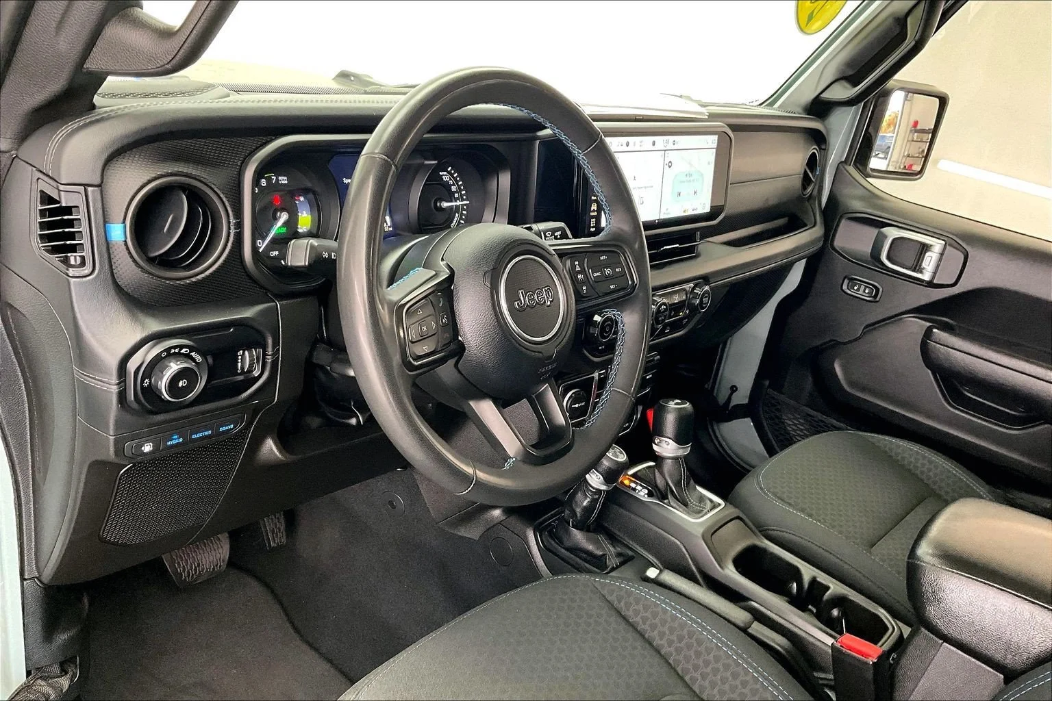 Used 2024 Earl Clearcoat Jeep Rubicon 4xe image 14