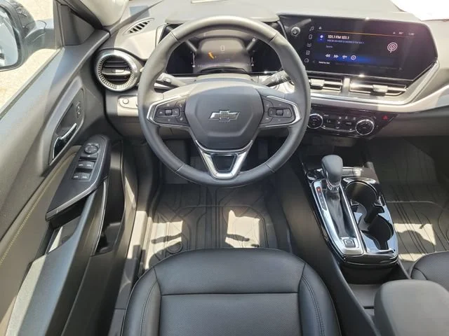 2025 Chevrolet Trax Activ - Photo 16