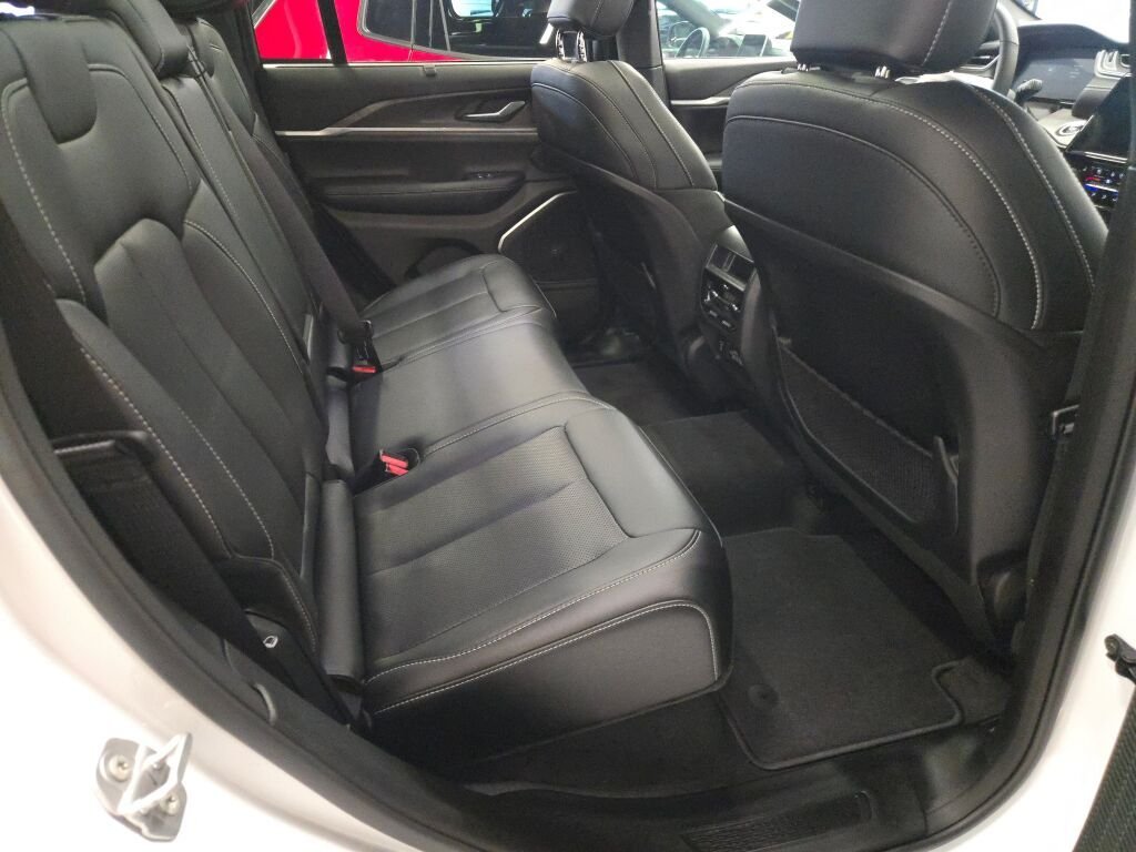 2025 Jeep Grand Cherokee Limited - Photo 9