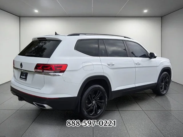 Used 2022 Pure White Volkswagen 3.6L V6 SE W/TECHNOLOGY image 5
