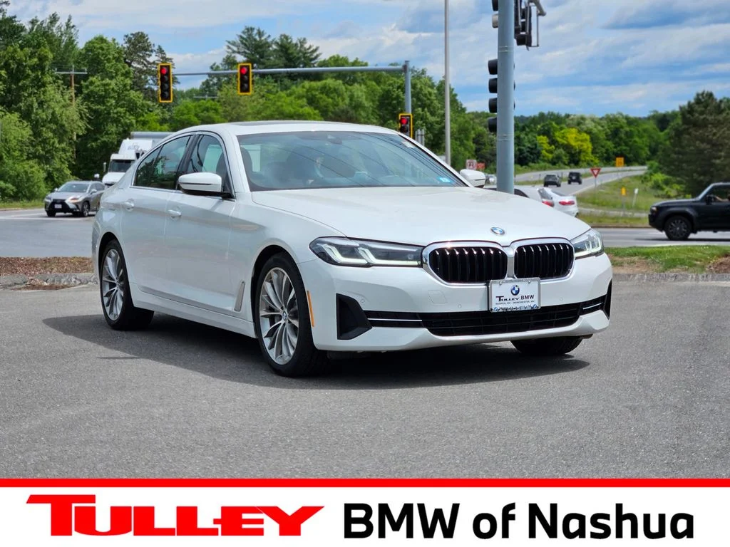 2022 BMW 5 Series 530i xDrive Sedan's photo