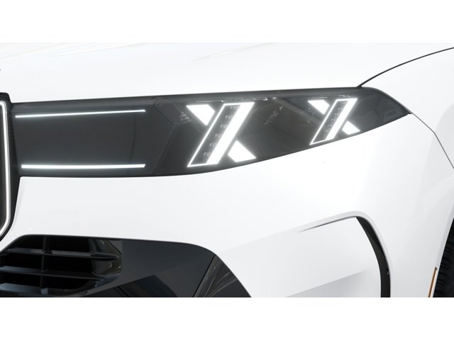 New 2027 Mineral White Metallic BMW  image 6