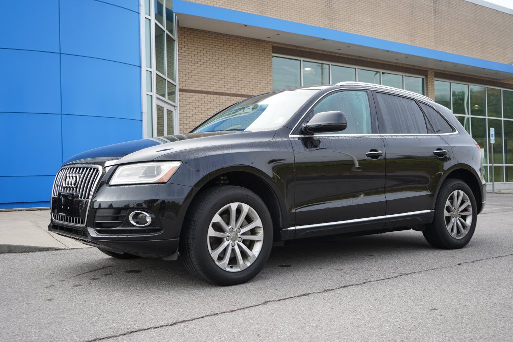 Used 2015 Audi Q5 Premium Plus with VIN WA1LFAFP2FA140733 for sale in Gallatin, TN