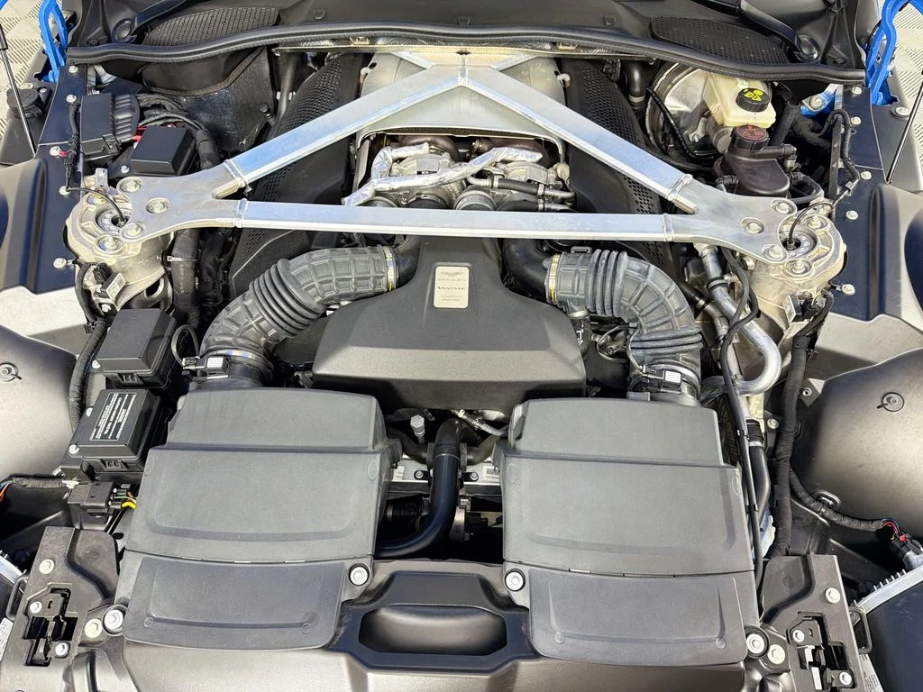 Used 2021 Blue Aston Martin Base image 27