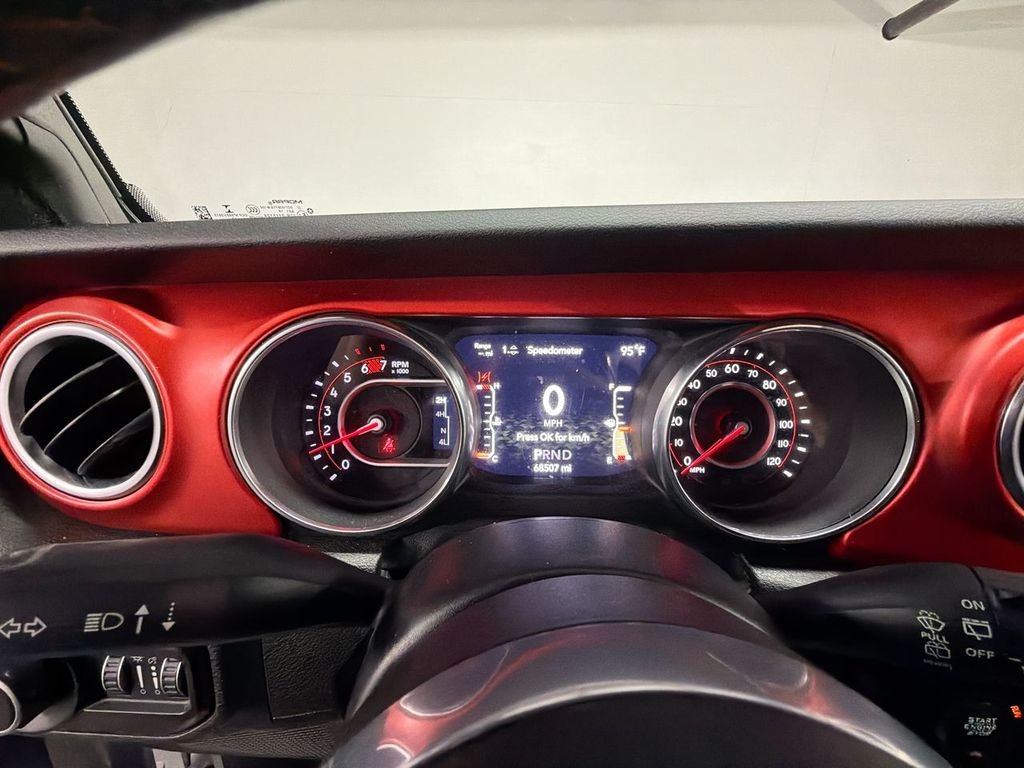 Used 2020 Silver Jeep Rubicon 4x4 image 11
