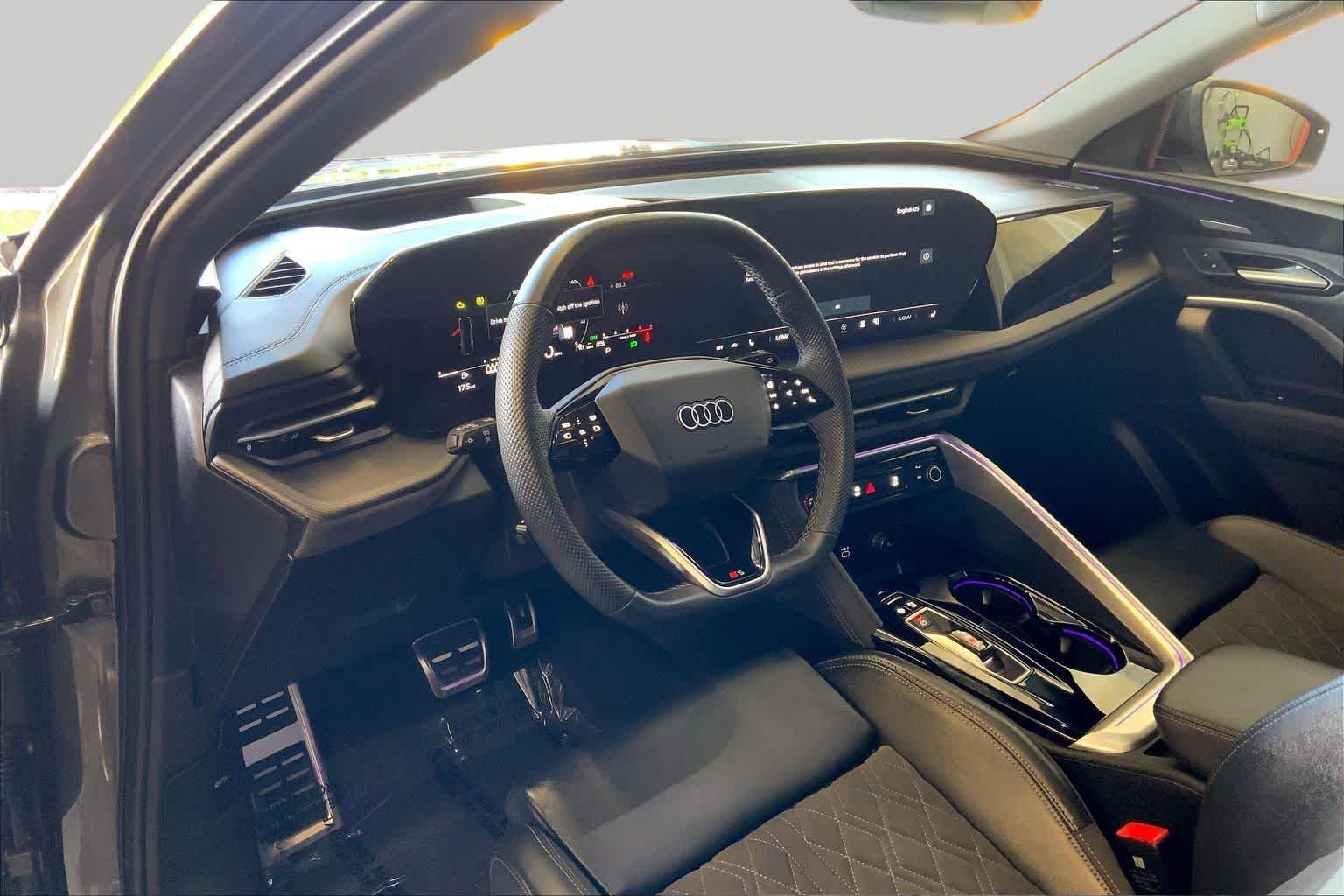 Used 2025 Daytona Gray Pearl Effect Audi Premium Plus image 18