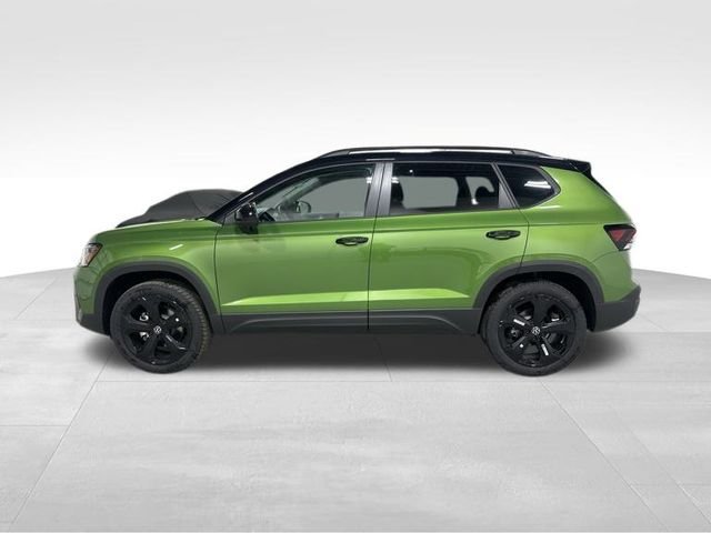 New 2026 Green Volkswagen 1.5T SE Black image 7