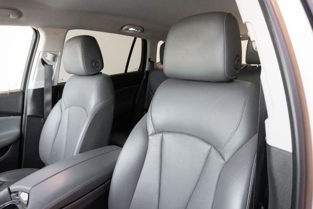 Used 2020 White Buick Essence image 17