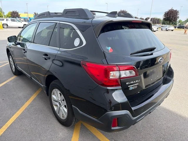 Used 2019 Black Subaru 2.5i Premium image 7