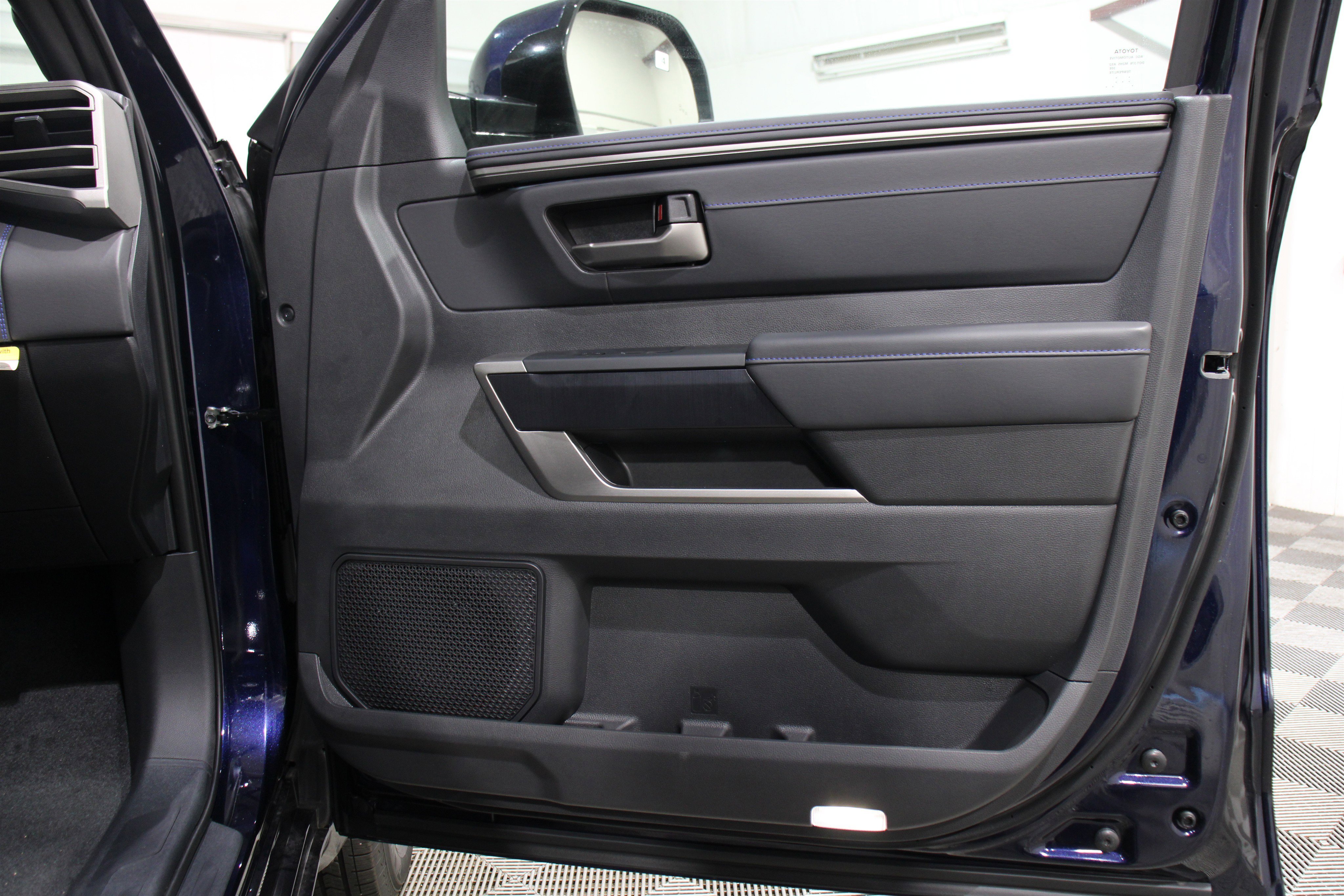 2026 Toyota Tundra Platinum - Photo 29