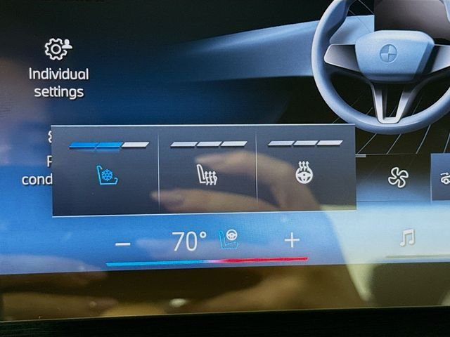 2025 BMW 7 Series 760i - Photo 21