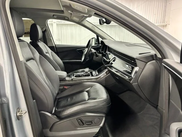 Used 2024  Audi 45 Premium Plus image 21
