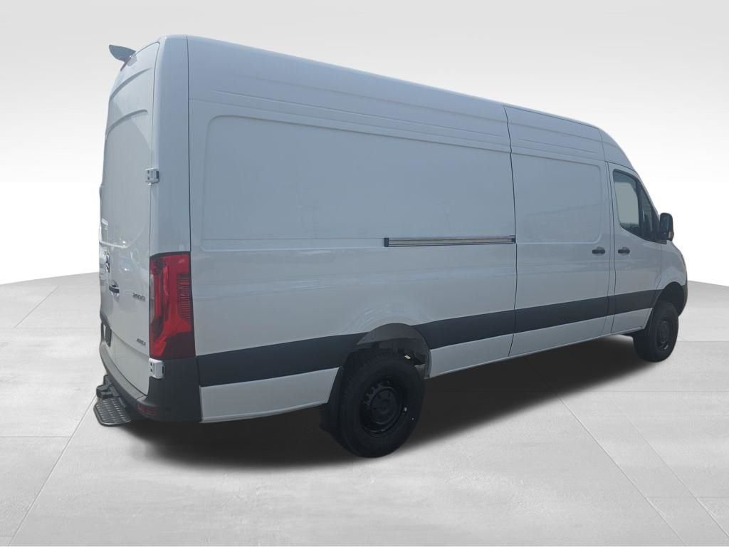 New 2026 Arctic White Mercedes-Benz Cargo 170 WB image 5