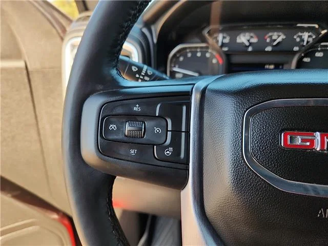 Used 2022 Cardinal Red GMC SLT 4x2 Crew Cab 5.75 ft. box 147.4 in. WB image 14