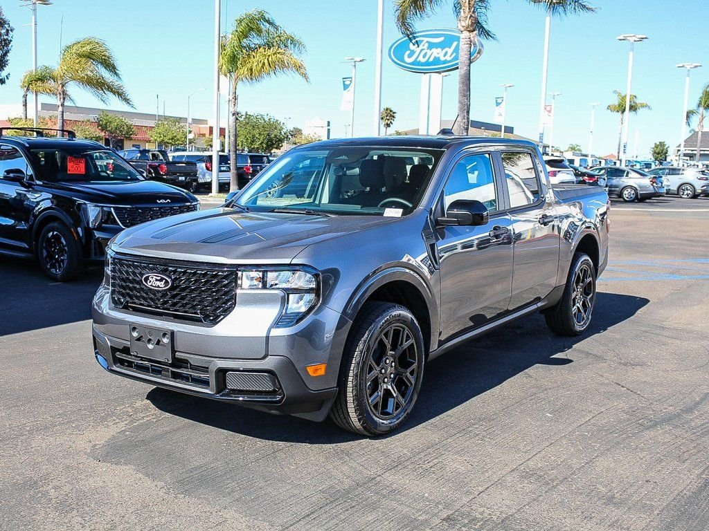 2025 Ford Maverick XLT - Photo 3